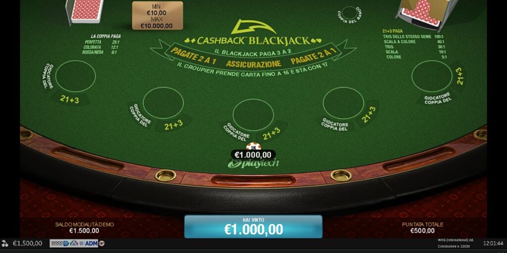 Primo piano di un tavolo del Blackjack da software di (William Hill) con vincita da € 1,000